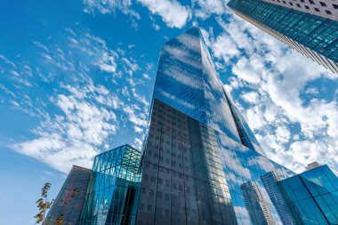 İsrail, Tel Aviv finans sektörü gökdeleni ve yüksek teknoloji ofisleri