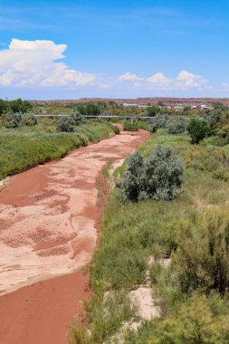Holbrook Arizona yakınlarındaki Çamurlu Küçük Colorado Nehri