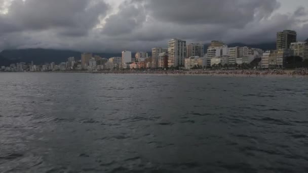 Rio De Janeiro Brazylia Stolica Karnawału, Ipanema Beach Drone Widok z lotu ptaka — Wideo stockowe