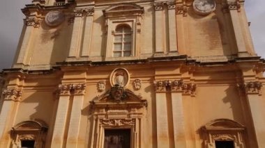 Mdina Malta 'daki Paul Katedrali. Il-Katidral Metropolitan ta San Pawl
