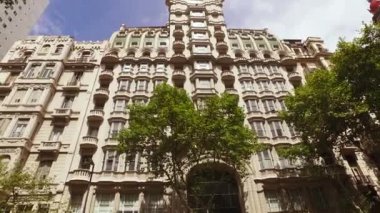 Palacio Barolo Binası. Güneşli bir günde Buenos Aires Arjantin 'in simgesi.