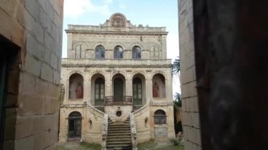 Bir Rabat, Malta 'da terk edilmiş Barok villası. Apokaliptik manzara