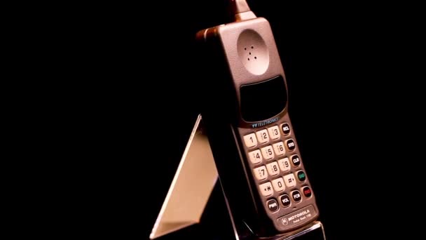 Motorola Pocket Classic Cellular GSM Phone, Vintage Model from MicroTAC Series — 图库视频影像