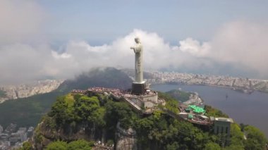 İsa 'nın insansız hava görüntüsü Kurtarıcı Rio De Janeiro Brezilya