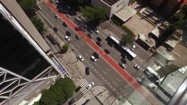 Urban Traffic in Busy Street High Angle Vertical View from Skyscraper, Sao Paulo — стокове відео