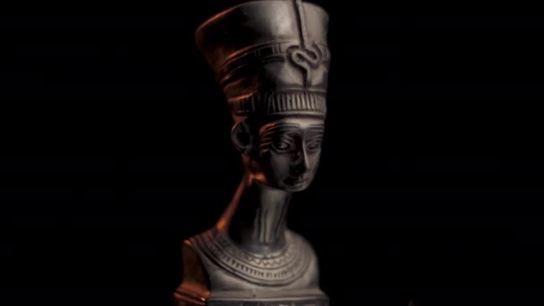 Mısır Kraliçesi Nefertiti Heykeli, MÖ 14. yüzyıl, Yakın Dönme — Stok video