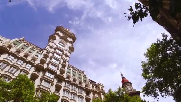 Palacio Barolo, Μπουένος Άιρες, Αργεντινή. Χαμηλή Γωνιακή άποψη του ιστορικού κτιρίου — Αρχείο Βίντεο