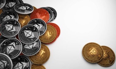 Altın bitcoin ve gümüş bitcoin ile kripto para seti