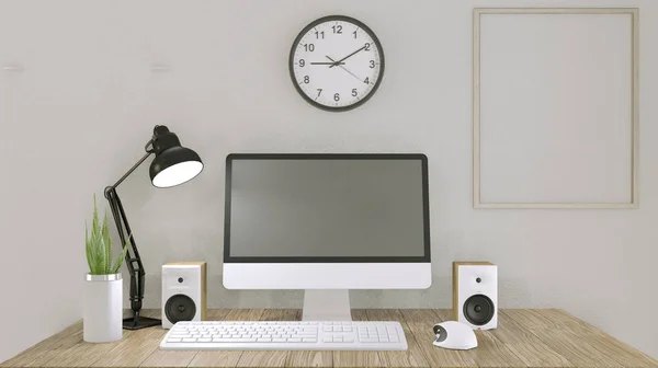 电脑与空白屏幕和装修在办公室模拟u — 图库照片