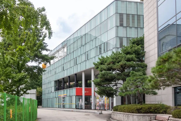 Kore Üniversitesi Tiger Plaza adlı bir bina, Seul, Güney Kore — Stok fotoğraf