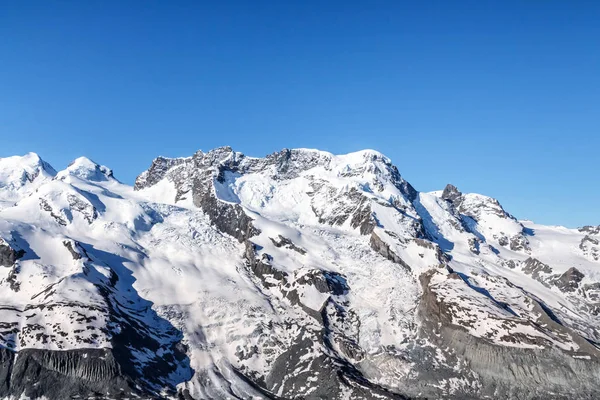 Prachtige Landschap Bergen Zwitserse Alpen Met Blauwe Hemel Zermatt Zwitserland — Stockfoto