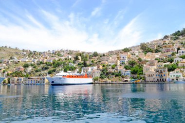 Symi barış ve sessiz