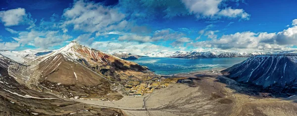 View from above over abandoned village Pyramiden — Stock Photo, Image