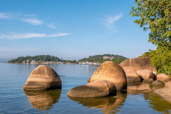 Paqueta, huzurlu ve bucolical tropikal ada sahne