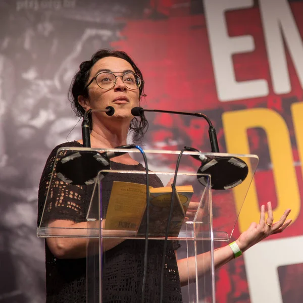 Rio de Janeiro, Brezilya - 16 Ocak 2018: Marcia Tiburi Casa Grande Tiyatrosu'nda Lula'nın özgürlüğü için bir toplantı yaptı