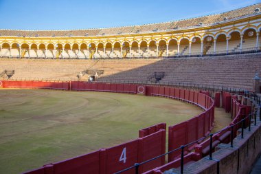 Sevilla, Ispanya-22 Ocak 2016: Plaza de Toros La Maestranza 'ın mimari detayları