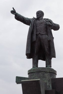 Saint Petersburg, Rusya - 18 Haziran 2017: Finlandiya İstasyonu'nda izole Lenin heykeli.