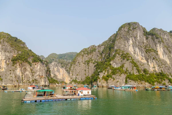 Pueblo Flotante Las Aguas Long Bay Vietnam —  Fotos de Stock
