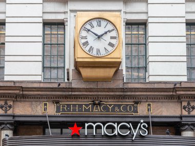 New York City, Ny, ABD - 16 Ekim 2013: Macy's'in manhattan, New York'taki geleneksel mağaza önü