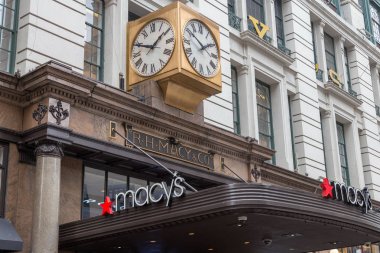 New York City, Ny, ABD - 16 Ekim 2013: Macy's'in manhattan, New York'taki geleneksel mağaza önü