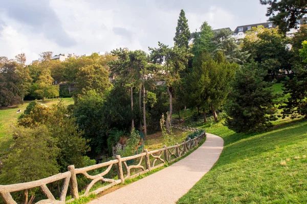 Paris France September 2018 Butte Chamount Park Few People Its — Stock Photo, Image