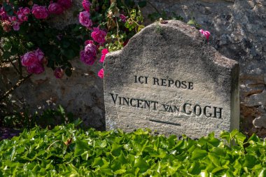 Auvers-sur-Oise, Fransa-1 Haziran 2019: Vincent Van Gogh 'un mezarı