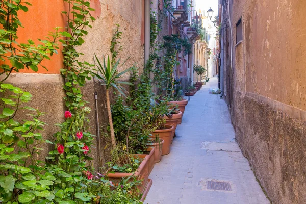 Isla Ortigia Siracusa Sicilia Italia Marzo 2018 Las Hermosas Calles — Foto de Stock