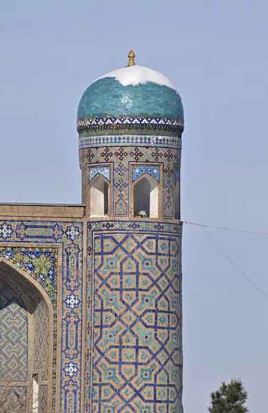 Самарканд. Синие купола зимой — стоковое фото