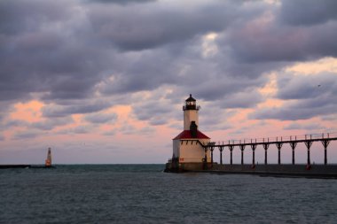 Michigan City gündoğumu fenerinde. Michigan City, Indiana, Amerika Birleşik Devletleri