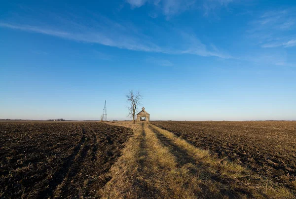 Antiguo Granero Madera Envejecida Campo Abierto Una Tarde Invierno Condado — Foto de Stock