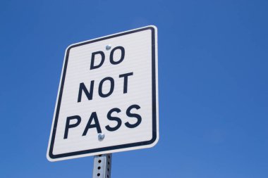 California mavi gökyüzü arka planda 