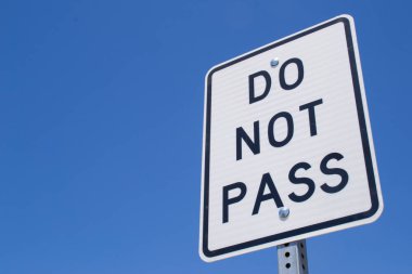 California mavi gökyüzü arka planda 