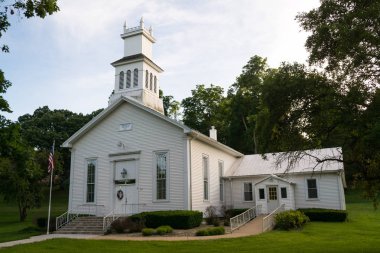 Kırsal Midwest şehirde eski Hıristiyan Kilisesi. Putnam, Illinois, ABD.