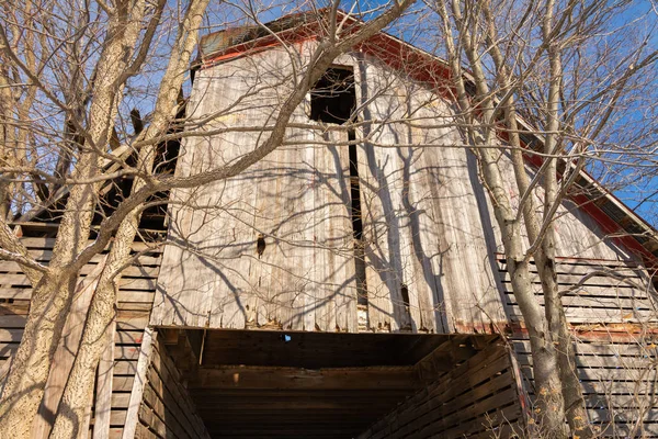 Ancienne Grange Altérée Dans Champ Enneigé Dans Illinois Rural — Photo