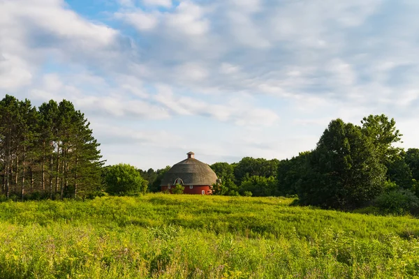 Red Barn Meadow Beautiful Skies Kewanee Illinois Usa — Stock Photo, Image