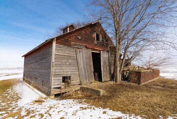 Güzel Bir Kış Gününde Kırsal Illinois Eski Ahşap Ahır — Stok fotoğraf