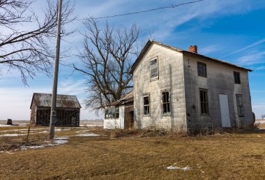Terk edilmiş çiftlik kırsal Illinois.