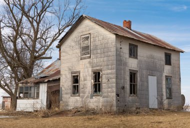 Terk edilmiş çiftlik kırsal Illinois.