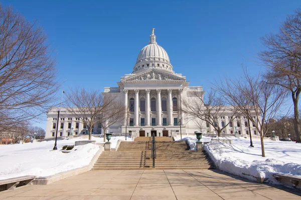 Wisconsin eyaletinin başkenti bina — Stok fotoğraf