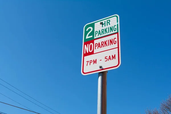 2 timmars parkering skylt — Stockfoto