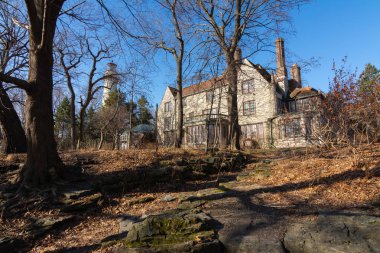 Yol bina ve deniz feneri
