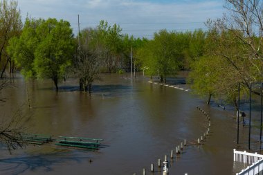 Sular altında I & M Kanalı
