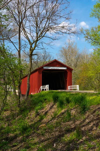 Red Covered Bridge — Stock Photo, Image