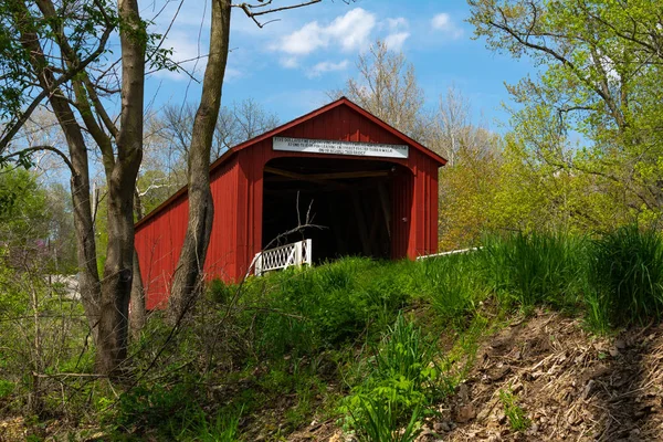 Red Covered Bridge — Stock Photo, Image