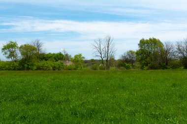 Bunker ile çim alanı