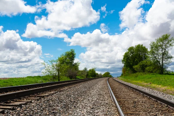 Tåg Spår Genom Illinois Landsbygden Vacker Våreftermiddag — Stockfoto