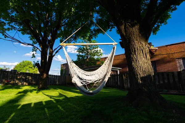 Hammock swing in the garden — Stock Photo, Image