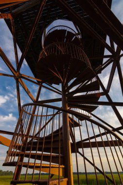 Sunset 'te gözlem kulesi