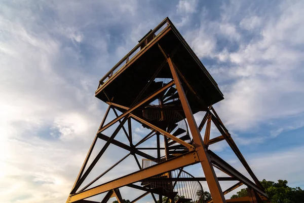 Torre di osservazione al tramonto — Foto Stock