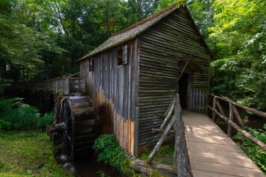 Su çarkı ve değirmen